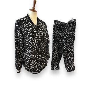 Vince Camuto Cheetah Jacket Size Small And Matching Pants Size Medium Set